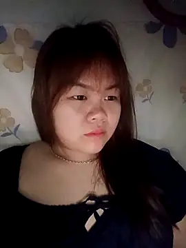 Truxcy1 online show from May 9, 2026, 1:27 pm