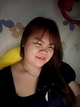 Truxcy1 online show from May 10, 2026, 1:33 am