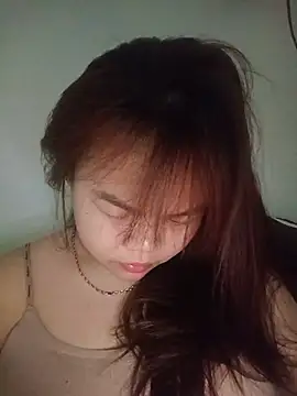 Truxcy1 online show from May 13, 2026, 3:26 am