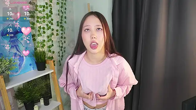 Snapshot of CherieAppel chatting on June 1, 2026, 4:09 pm CherieAppel online show from June 1, 2026, 4:09 pm