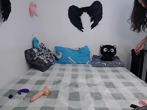 maddy and derek online show from May 25, 2026, 5:52 pm
