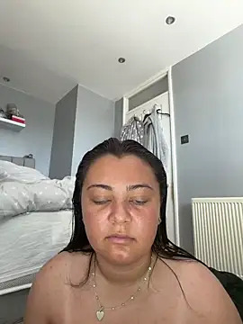 Snapshot of Laurenrose_x chatting on May 12, 2026, 9:28 am Laurenrose x online show from May 12, 2026, 9:28 am