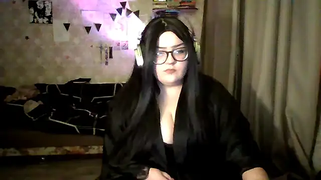 Moon Fairy2 online show from April 28, 2026, 6:13 pm