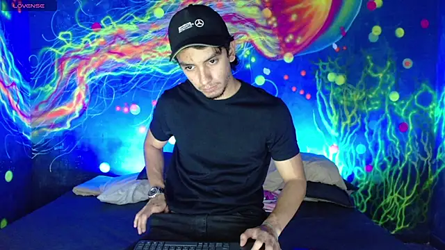 Snapshot of dante_18cm_ chatting on June 7, 2026, 12:48 am dante 18cm online show from June 7, 2026, 12:48 am