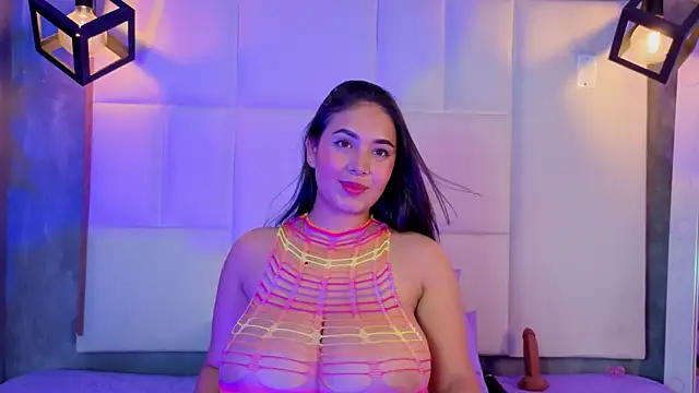 Snapshot of Violetta_rose_ chatting on July 29, 2026, 10:41 pm Violetta rose online show from July 29, 2026, 10:41 pm