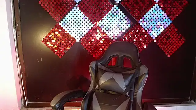 zoriel bigcock online show from April 26, 2026, 6:27 pm