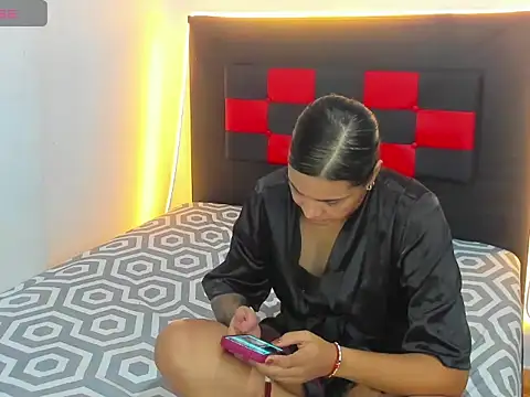 Snapshot of camila_valenciia_ chatting on July 23, 2026, 6:00 am camila valenciia online show from July 23, 2026, 6:00 am