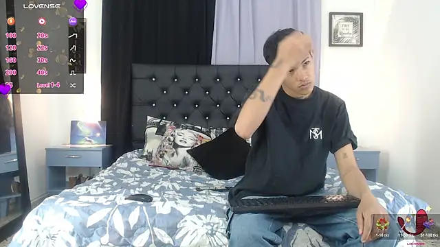 Snapshot of Mia_Hiills chatting on May 13, 2026, 8:06 pm Mia Hiills online show from May 13, 2026, 8:06 pm