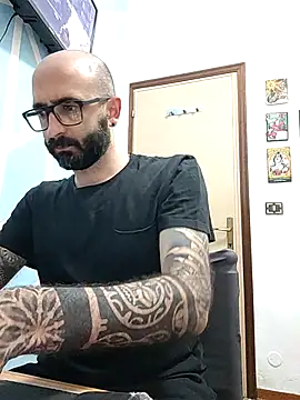 tatuatoreveneto online show from April 21, 2026, 7:50 pm