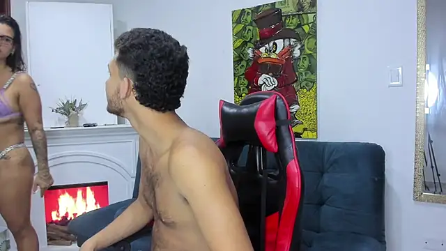 charly mia online show from April 25, 2026, 8:06 pm