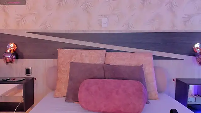 Sofia pamela  online show from April 24, 2026, 6:54 pm