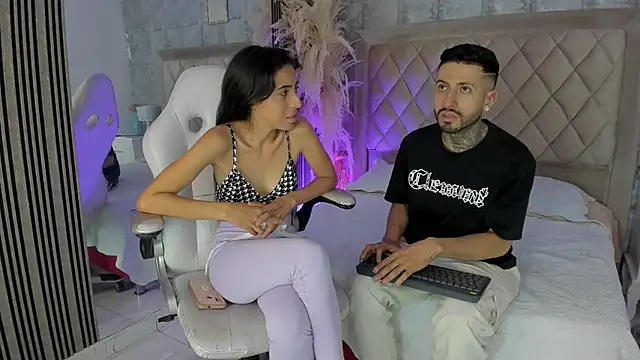 Snapshot of StevenAndLaura chatting on June 20, 2026, 4:48 am StevenAndLaura online show from June 20, 2026, 4:48 am
