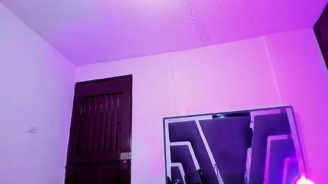 Natasha028  online show from April 29, 2026, 11:47 am