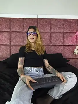 JessieGarvet19 online show from July 17, 2026, 4:30 am