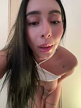 IsabellaNoir  online show from July 18, 2026, 5:17 pm