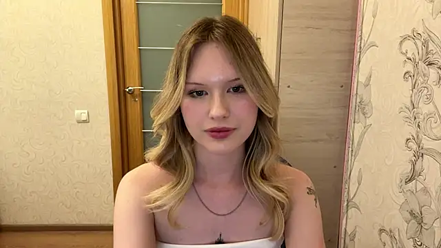 HoneyBlink online show from May 1, 2026, 2:21 pm