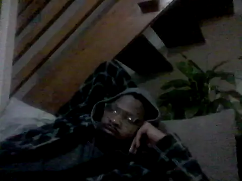 Snapshot of LunjeSA chatting on August 3, 2026, 8:45 pm LunjeSA online show from August 3, 2026, 8:45 pm