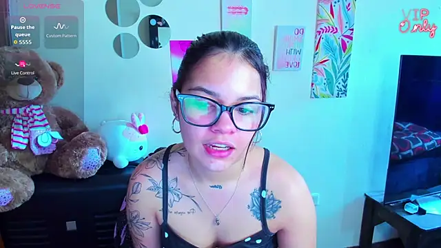 Snapshot of angelina_77 chatting on June 14, 2026, 4:20 pm angelina 77 online show from June 14, 2026, 4:20 pm