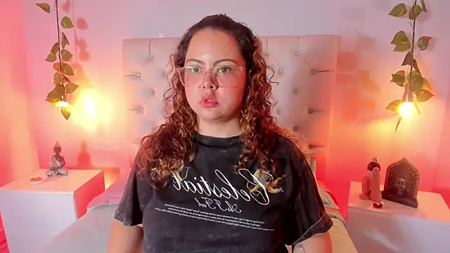 Snapshot of Samantha_Greey_ chatting on July 8, 2026, 12:53 pm Samantha Greey online show from July 8, 2026, 12:53 pm