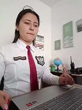 Snapshot of Queen_linda1 chatting on May 10, 2026, 12:10 pm Queen linda1 online show from May 10, 2026, 12:10 pm