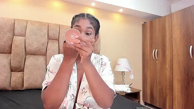 AlissonJamess online show from April 24, 2026, 12:18 pm