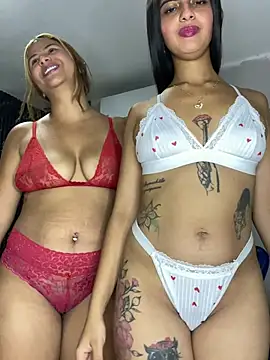 Snapshot of ValentinaLux_Oficiall chatting on July 25, 2026, 7:33 pm ValentinaLux Oficiall online show from July 25, 2026, 7:33 pm