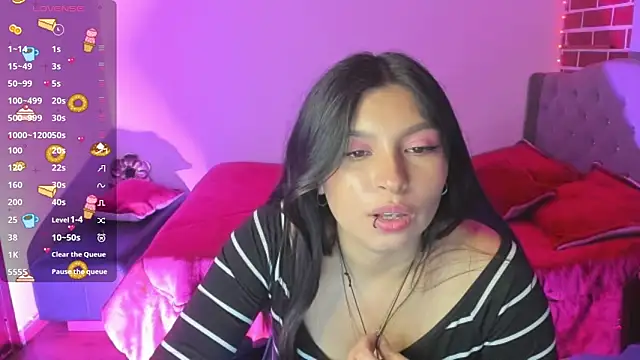 isabella monntolvo online show from April 23, 2026, 3:52 am