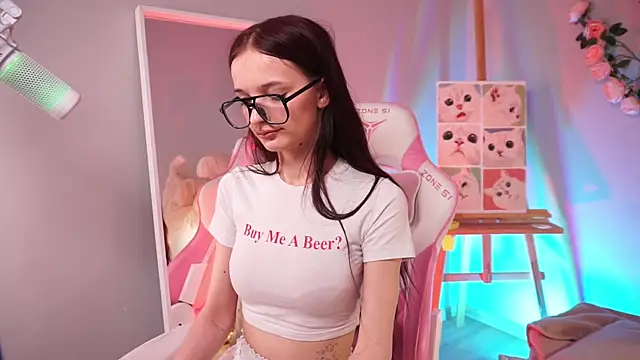 AliciaCore online show from April 27, 2026, 5:49 am