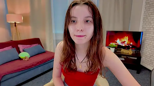 BelovedAlice online show from April 21, 2026, 5:17 pm