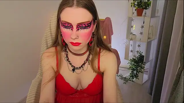 KarenRosee online show from June 12, 2026, 5:01 pm