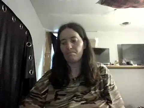 Snapshot of Mini83 chatting on June 5, 2026, 4:56 pm Mini83 online show from June 5, 2026, 4:56 pm
