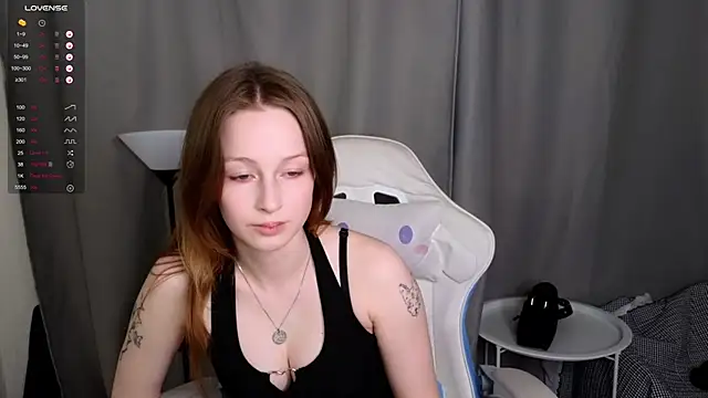 Snapshot of Marry_ly chatting on June 3, 2026, 2:33 pm Marry ly online show from June 3, 2026, 2:33 pm