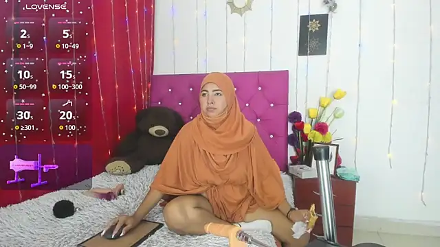 SamaraMaalouf  online show from April 25, 2026, 1:03 pm