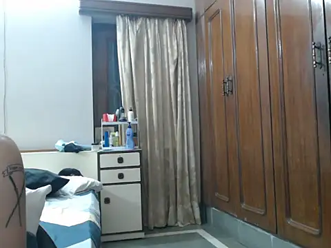 bunny bulk  online show from April 21, 2026, 7:06 pm