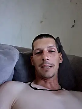 Snapshot of Tomicxxx93 chatting on June 30, 2026, 6:09 pm Tomicxxx93 online show from June 30, 2026, 6:09 pm