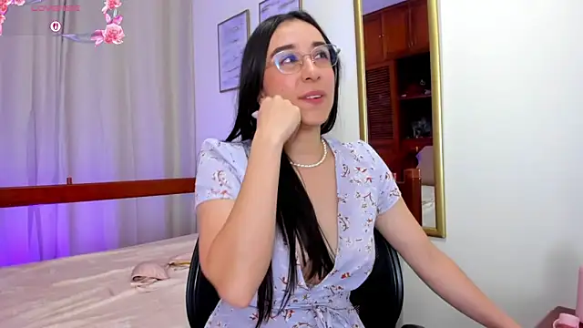 Snapshot of Elisabetta_Amour chatting on June 3, 2026, 2:33 pm Elisabetta Amour online show from June 3, 2026, 2:33 pm