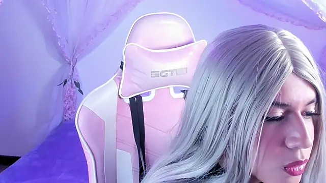 gyal isabella online show from April 27, 2026, 1:53 pm