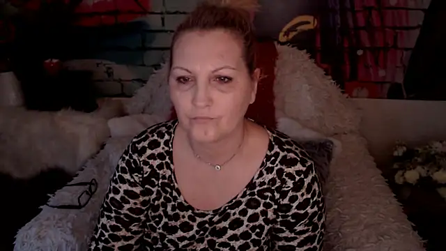 Snapshot of Divineblond chatting on March 6, 2025, 8:30 am Divineblond online show from March 6, 2025, 8:30 am