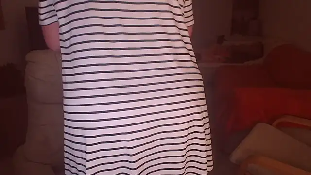 Snapshot of Divineblond chatting on September 13, 2025, 10:31 pm Divineblond online show from September 13, 2025, 10:31 pm