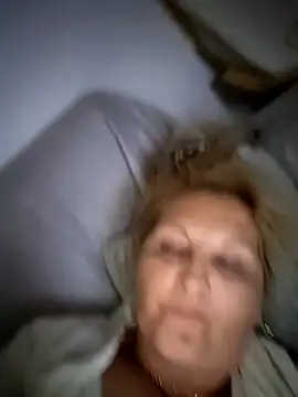 Snapshot of Divineblond chatting on September 26, 2025, 5:28 pm Divineblond online show from September 26, 2025, 5:28 pm