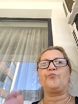 Snapshot of Divineblond chatting on October 10, 2025, 9:52 am Divineblond online show from October 10, 2025, 9:52 am