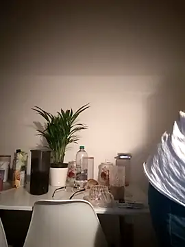 Snapshot of Divineblond chatting on October 21, 2025, 7:03 pm Divineblond online show from October 21, 2025, 7:03 pm