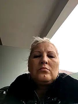 Snapshot of Divineblond chatting on October 24, 2025, 8:11 am Divineblond online show from October 24, 2025, 8:11 am
