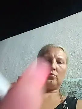 Divineblond online show from July 14, 2026, 7:52 pm