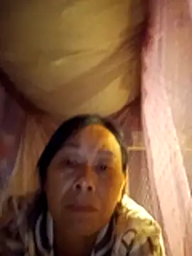 Snapshot of Ari-Na9 chatting on June 3, 2026, 2:33 pm Ari-Na9 online show from June 3, 2026, 2:33 pm