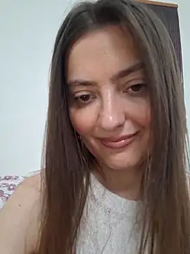 Alba2331 online show from May 22, 2026, 12:33 pm