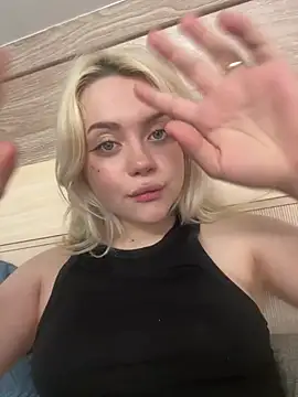 CassieCuteees online show from May 3, 2026, 7:42 pm