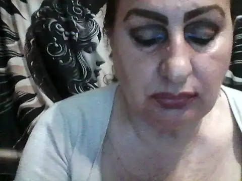 LoaqLovew online show from April 25, 2026, 3:09 pm