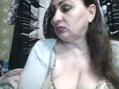 LoaqLovew online show from May 3, 2026, 9:37 am