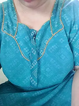 Snapshot of Call_Honey chatting on June 24, 2026, 6:34 am Call Honey online show from June 24, 2026, 6:34 am